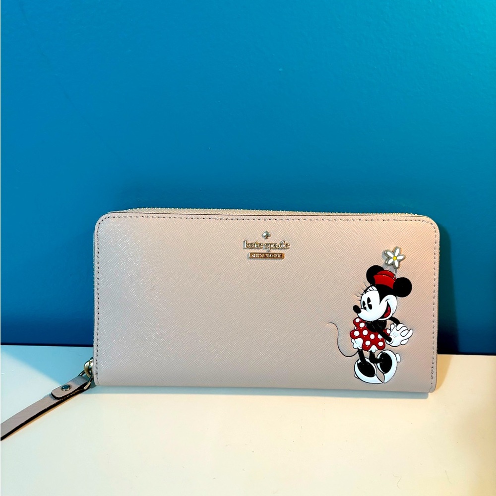 ***SOLD***Disney and Kate Spade limited edition Minnie Mouse wallet
